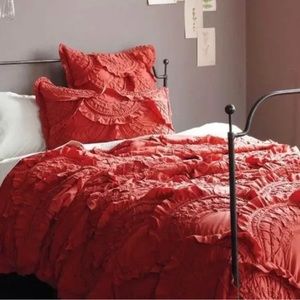 Anthropologie Rivulets Quilt in Berry